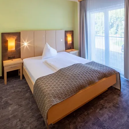 ホテル Krainerhuette 4*